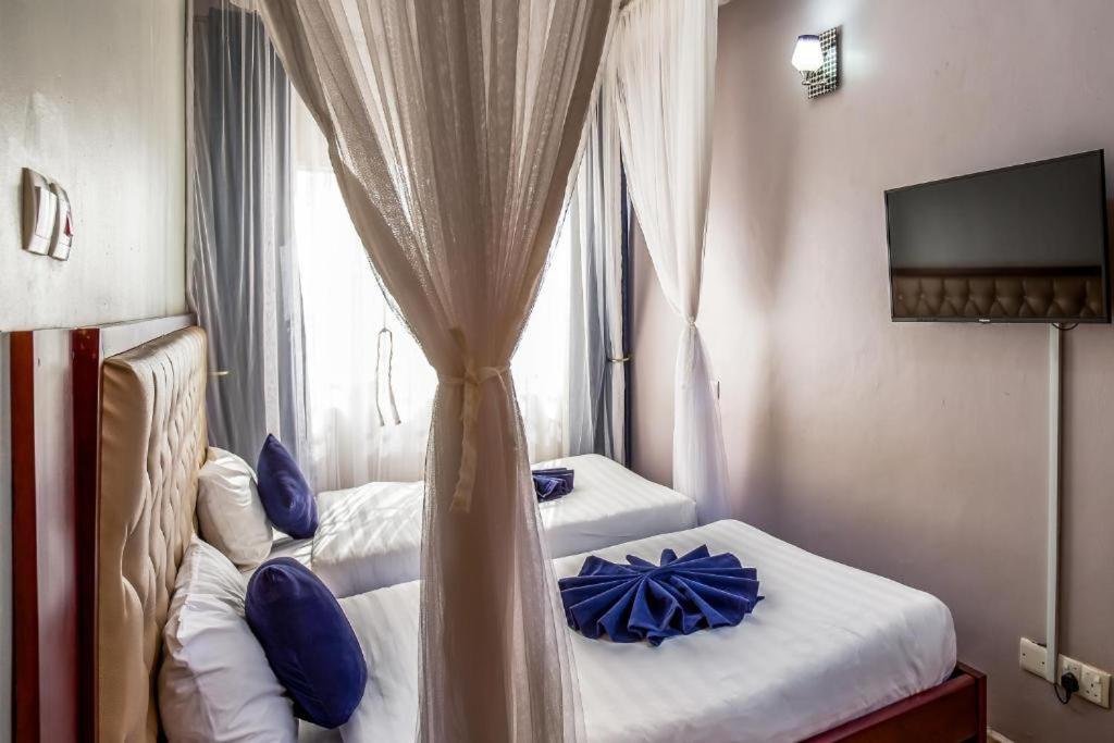 Keba Xpress Hotel - Entebbe Exterior photo